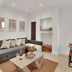  Holiday home The Bay Escape -lovely 3bd House United Kingdom
