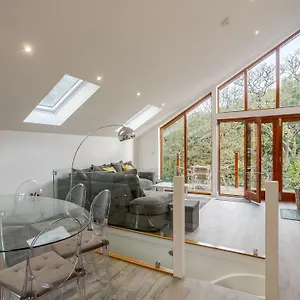 Holiday home Waterside One - Uk33351